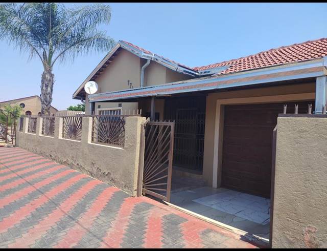 4 BEDROOM PROPERTY TO RENT IN SESHEGO A